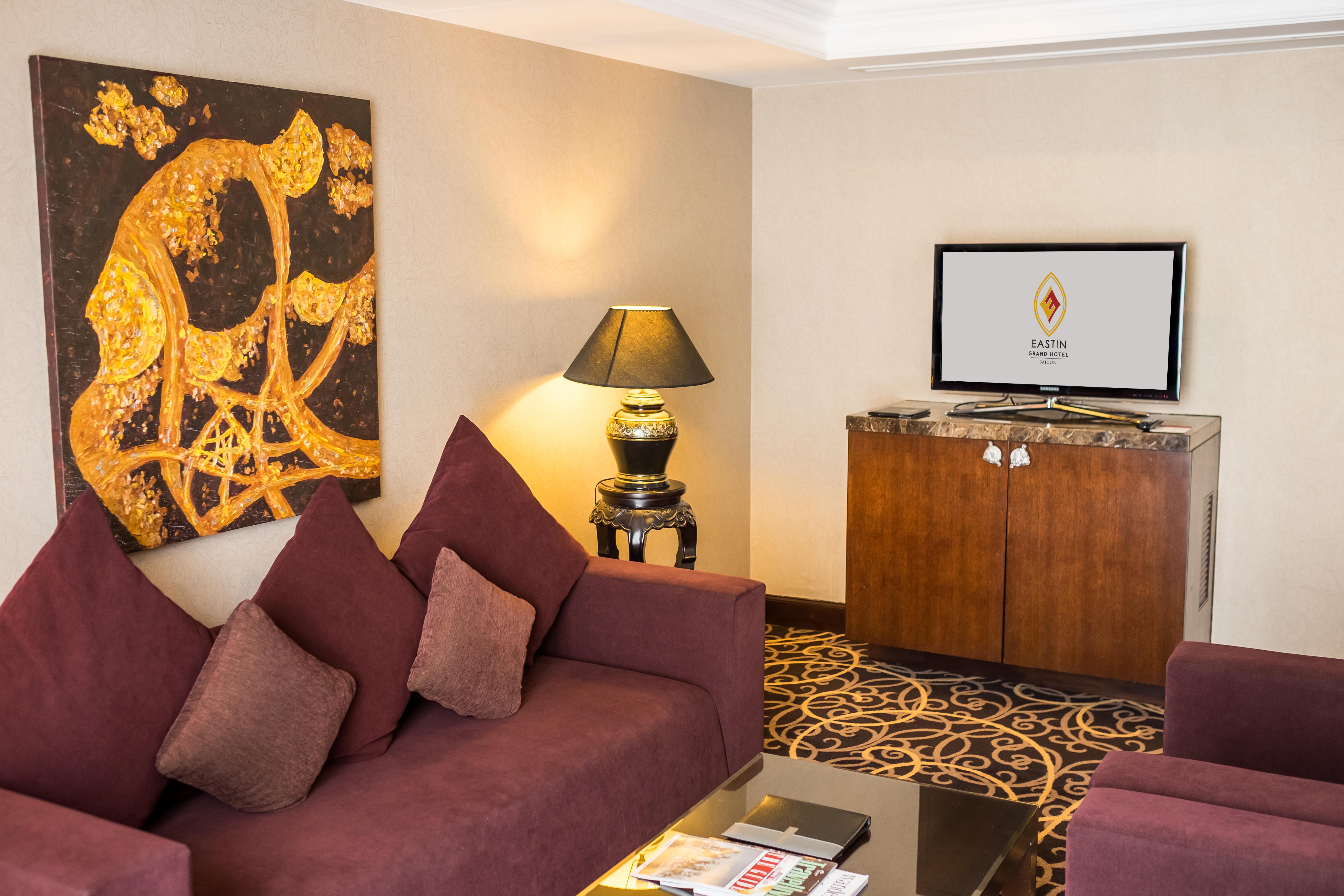 Eastin Grand Hotel Saigon Ho Şi Min Dış mekan fotoğraf A living room at the hotel