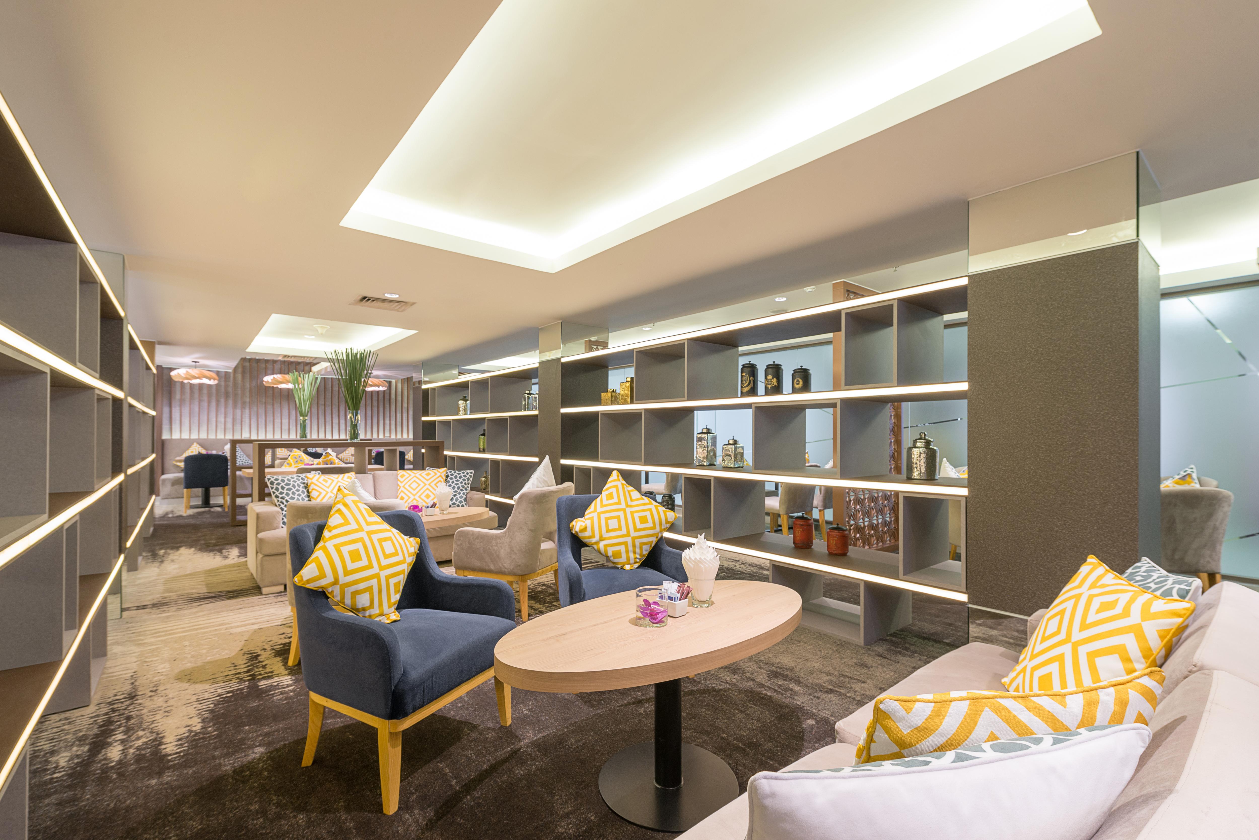 Eastin Grand Hotel Saigon Ho Şi Min Dış mekan fotoğraf The Royal Orchid Lounge at Suvarnabhumi Airport