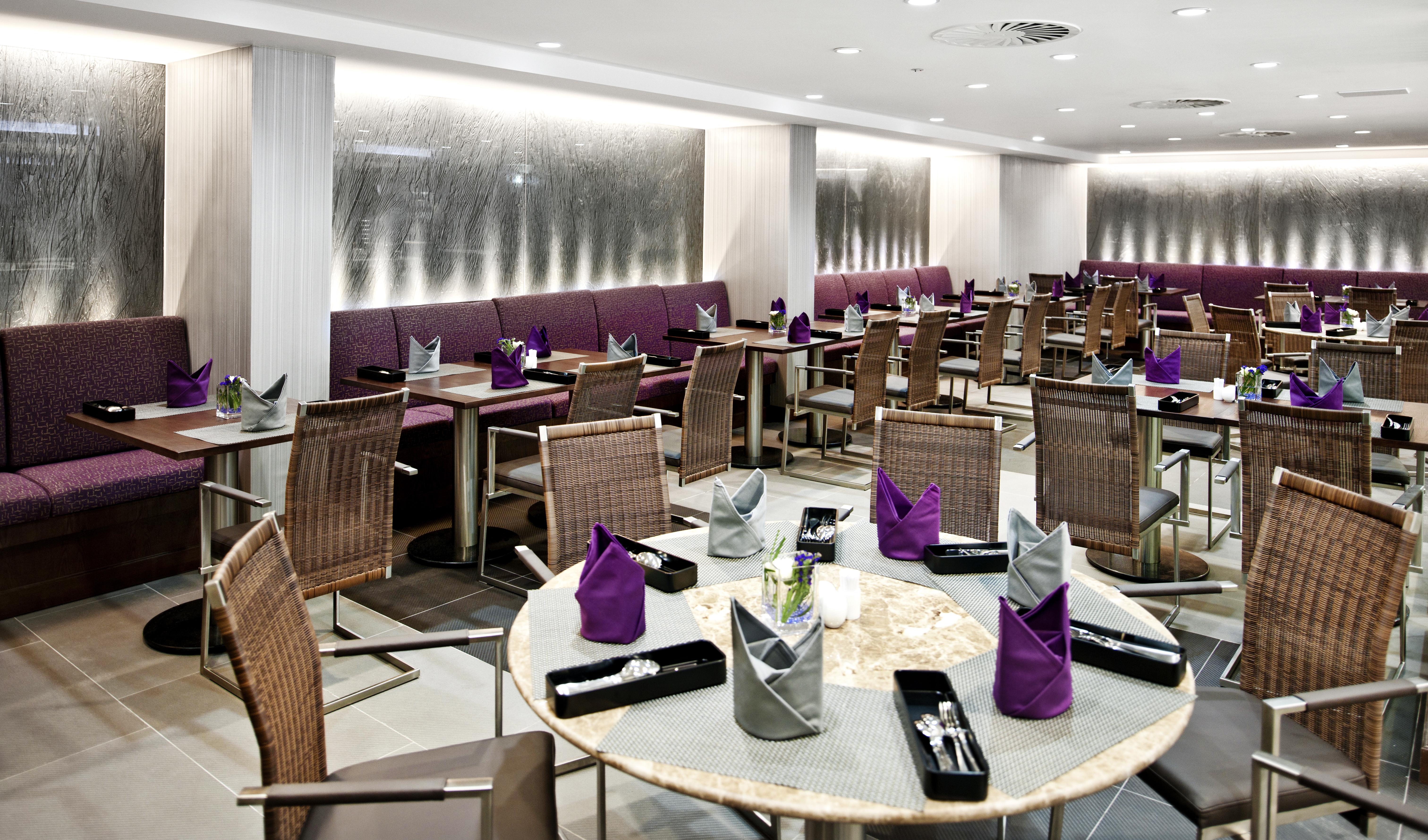 Eastin Grand Hotel Saigon Ho Şi Min Dış mekan fotoğraf Restaurant